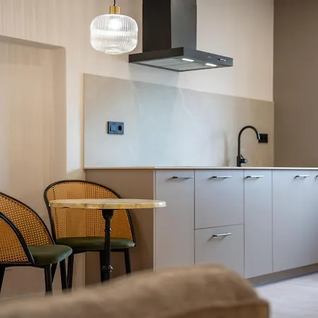 Centro - Close To The Santander